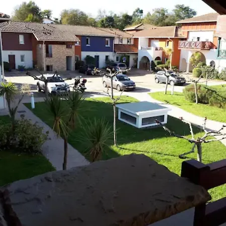 Nice Appt With Terrace In A Quiet Area *